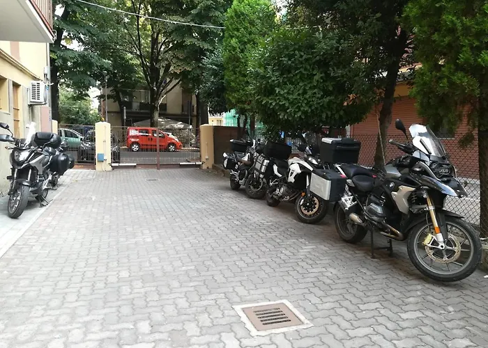 Casa Gramsci 住宿加早餐酒店 *